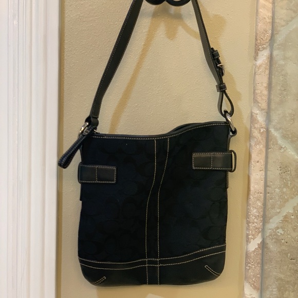 Authentic coach shoulder bag - Picture 3 of 8